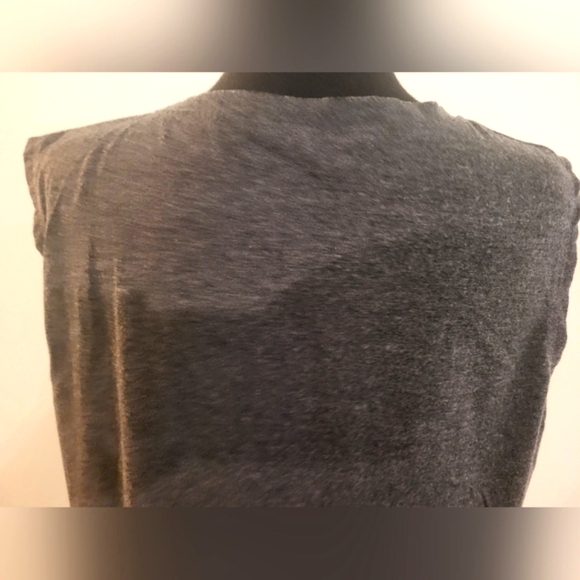 Ladies Gray Sleeveless Muscle Tee with Flamingo Graphic (Size XL)‎ - Picture 9 of 11